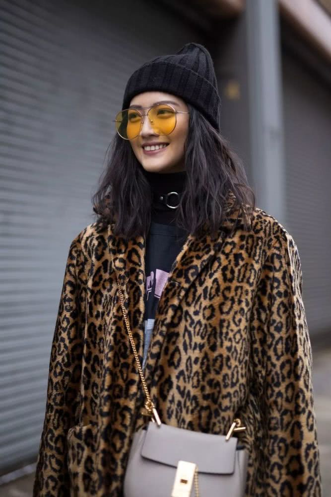 别再说155小个子不好买衣服,GET这5种穿搭超显高