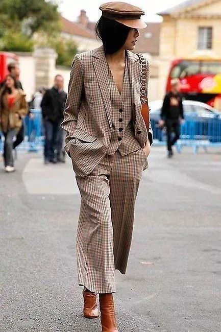 别再说155小个子不好买衣服,GET这5种穿搭超显高