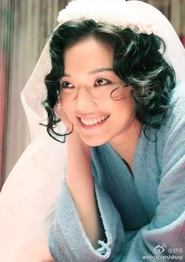 舒淇近照曝光,越来越有韵味,更加的性感迷人