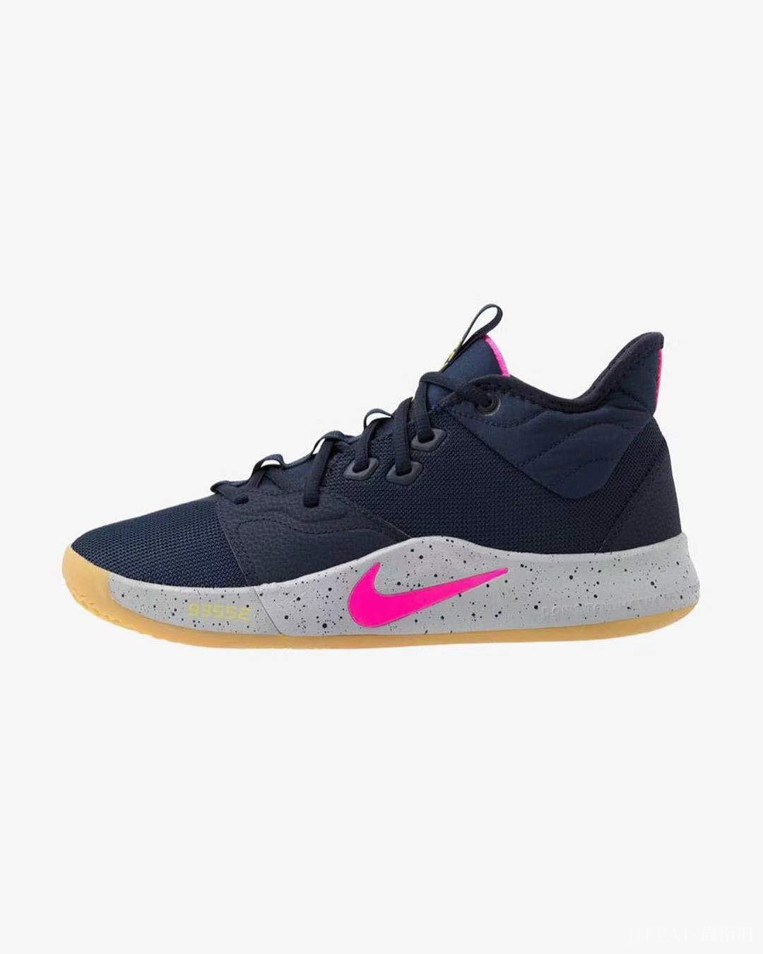 荧光粉色 Swoosh 加身！Nike PG 3 新品首曝光！