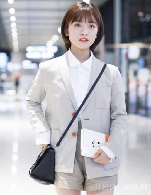 沈月第一次把我惊艳到了!曾被嫌脸大,如今终于翻身了