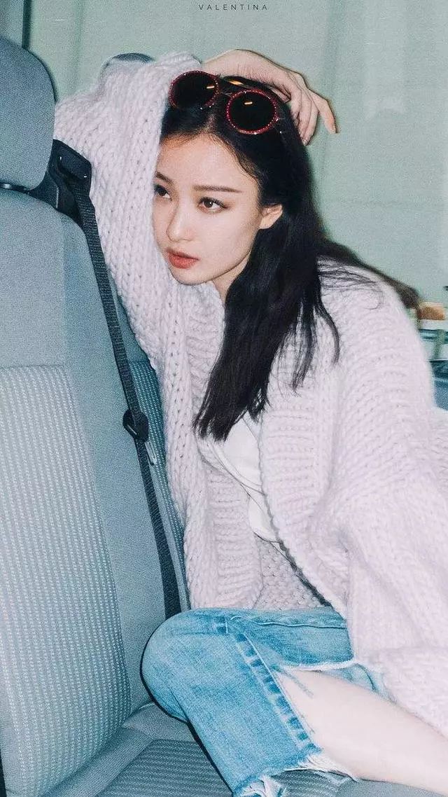 女星玩转港风妆,乔欣变化大,刘亦菲似画上美人!