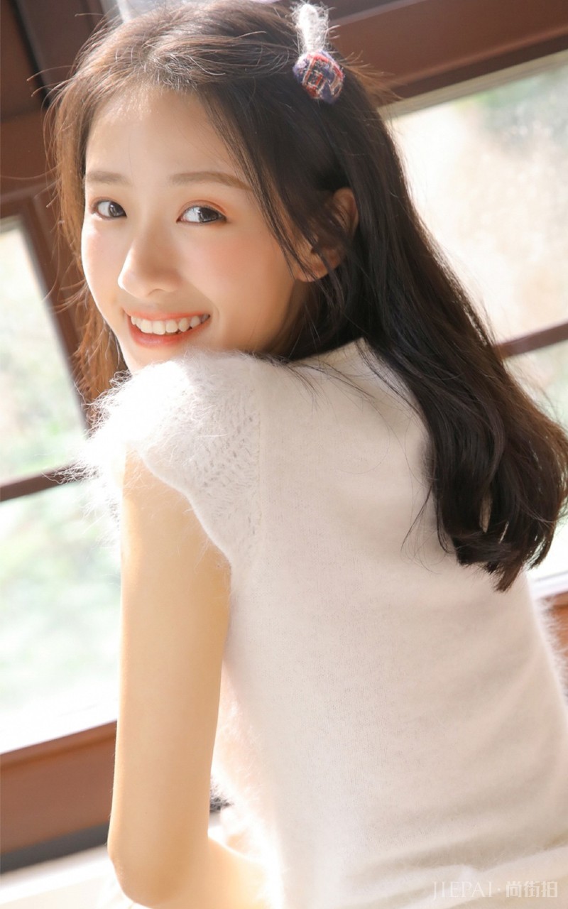 白嫩清纯可爱美女尤物性感甜美写真图片