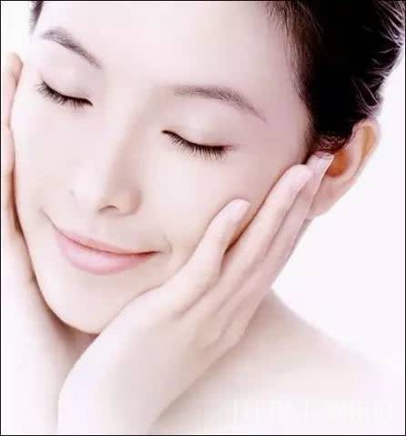 难怪皮肤一直不好,原来水乳得这样用