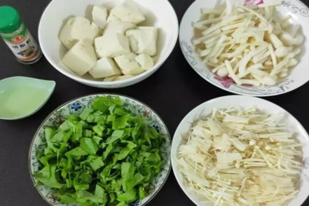 豆腐怎么做好吃，这道豆腐汤减脂又营养