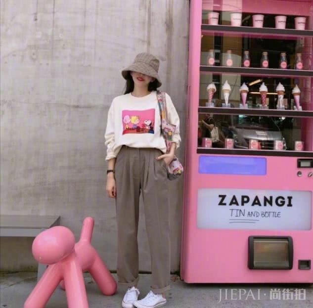 搭配裤子的几款上衣样式,不仅显得很淑女,而且省钱还实用