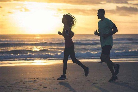 1555990412366693.jpg 科学跑步才能减肥,过度跑步最多报废