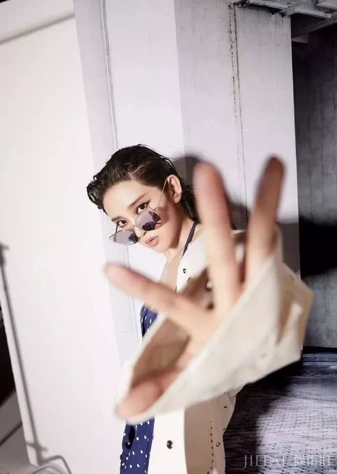 适合大脸的短发发型，照着剪都变美了