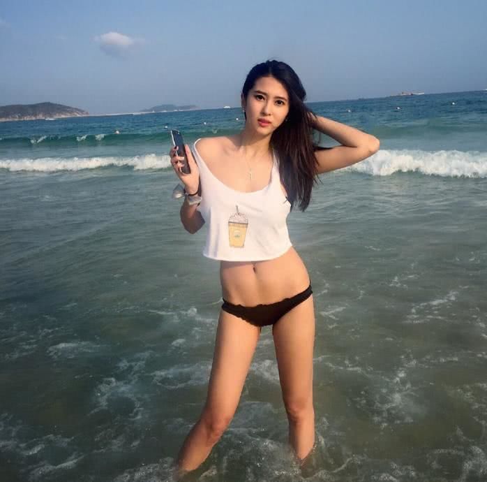 前甩王思聪，后又榨干刘晓宇，看到照片后网友觉得是情有可原！