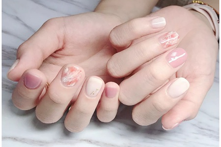 梦幻渐变晕染美甲制作步骤教程,清爽夏日点亮指尖