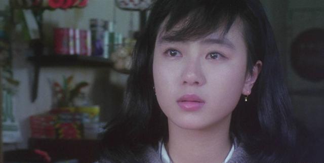 她颜值不输关之琳,被刘銮雄抛弃后变成同性恋,现成这样