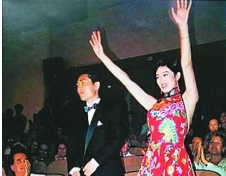 71岁老公把她宠上天!54岁巩俐甩开张艺谋阴霾,放飞自我变身小公主