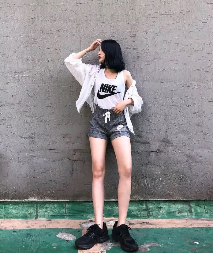 21套夏秋换季穿搭，基础款就能搞定，轻松赢在初秋起跑线上