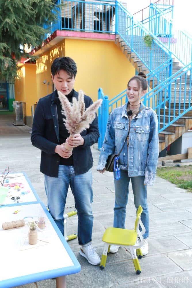 陈乔恩这个秋天被这五款外套承包了，照着穿你也能够变成女神！