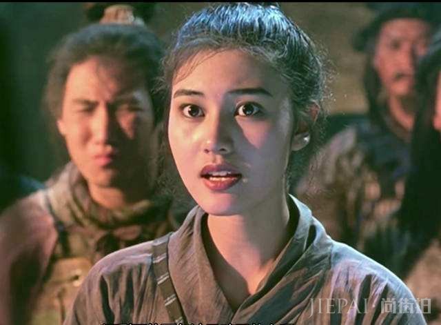 李嘉欣当年有多美？被称全港富太的“公敌”，今49岁依旧韵味扑鼻