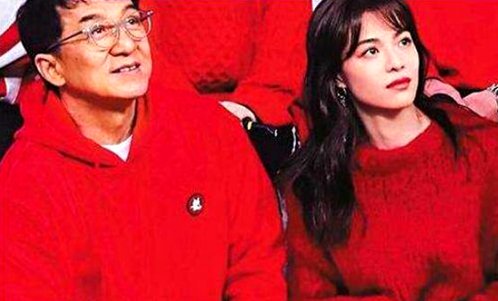 被冯小刚捧红,成龙接着捧,洪金宝排队等着捧,不愧是天选之女!