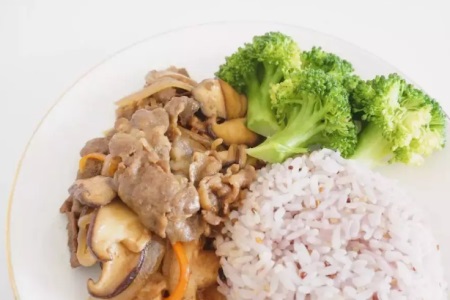 1557717652870243.jpg 女生健康减肥食谱,减脂的同时也满足你的嘴瘾