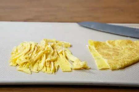 女生营养减肥早餐，春卷+茶品的奇妙搭配