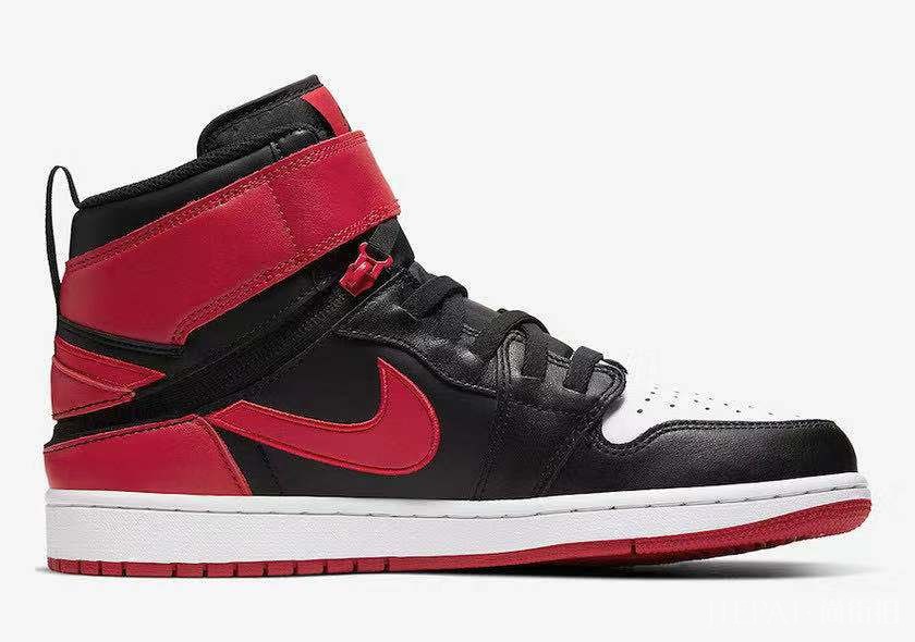 嫌 Air Jordan 1 穿鞋麻烦?那这款特别的 Air Jordan 1 试一下!