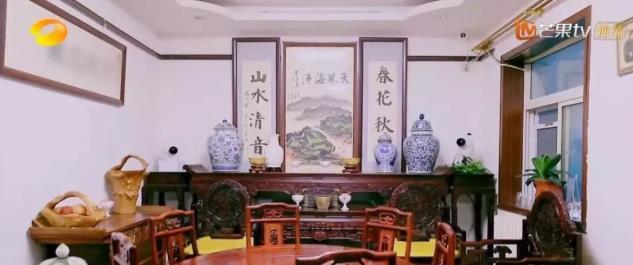 前央视名嘴捞金没底线赵忠祥合影一次要4000,还曾多次卖假药