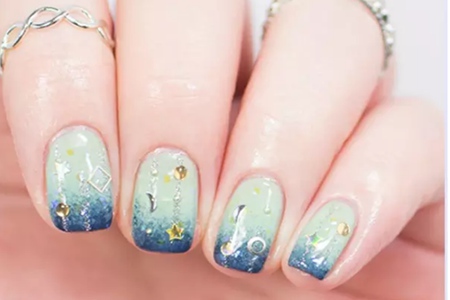 1556008360218566.jpg 清爽的渐变美甲教程,打造蓝色海水的迷人质感