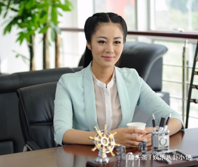 赵本山捧了她13年,成名后嫁富二代老公,如今30岁美如少女