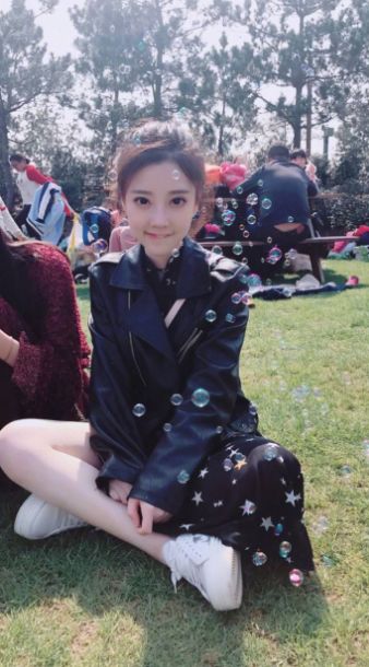 冯提莫：我158，张韶涵：我也158，网友：谁谎报身高心里没点数吗