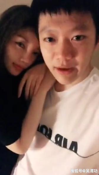 疑似PG One与李小璐的视频曝光:两人在房间里亲密搂抱,内容劲爆