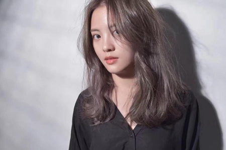 女孩最新流行纹理烫,拯救软榻发型