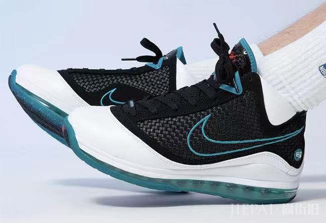发售日期已确定!LeBron 7 经典红毯配色月底归来!