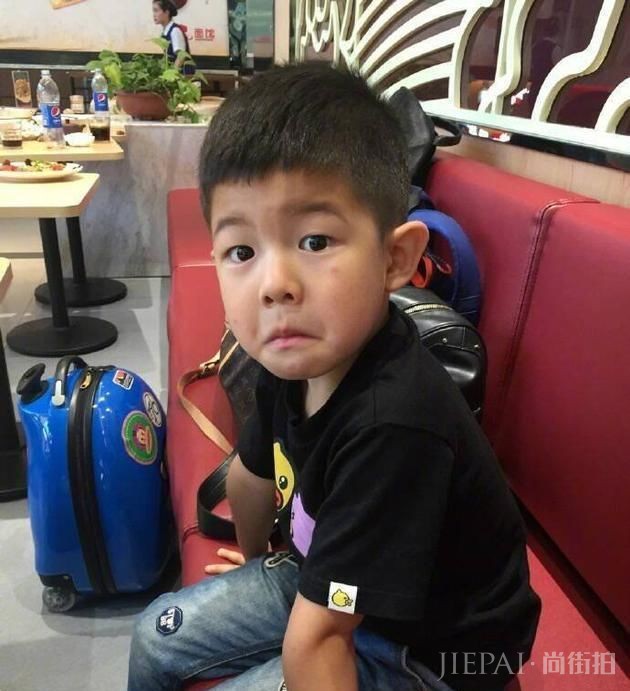 沙溢晒照称和安吉是一样的脸,却遭网友群嘲:他可比你帅多了