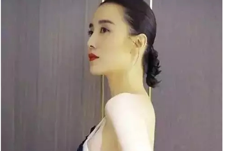 女神都开始绑的流行发型，低扎发到底有什么魅力