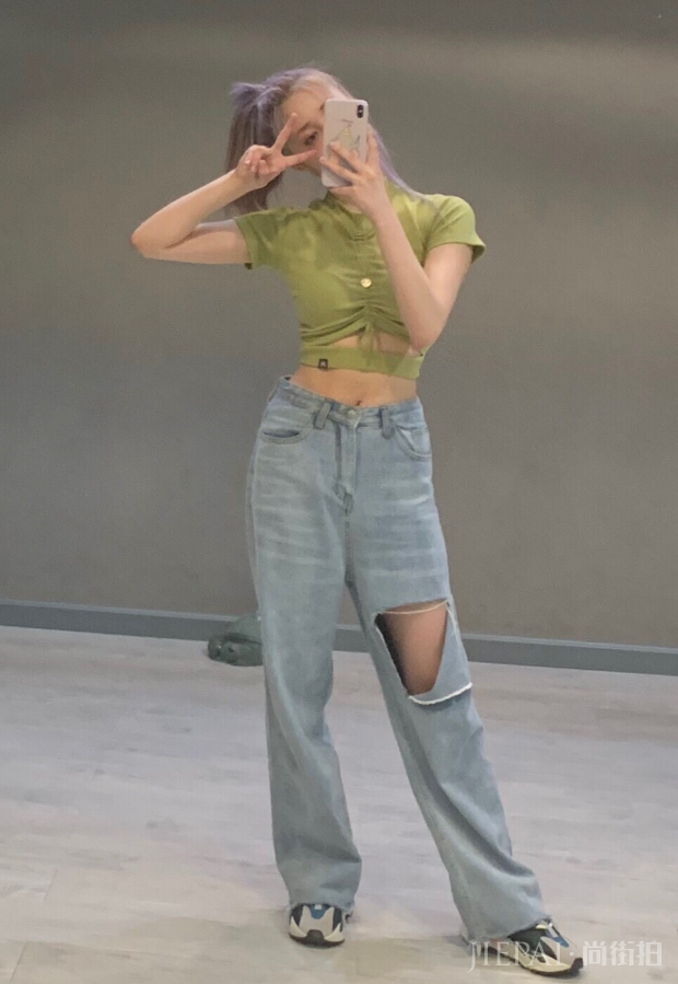 周洁琼的蝎尾辫超亮眼,好看又青春,活力十足