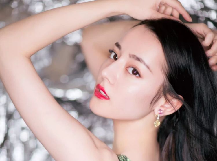 热巴“媒体高清怼脸照”被曝,关掉十级美颜后,男生的审美我爱了