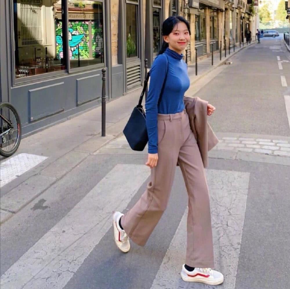 秋季时尚穿搭分享:小清新系搭配风格,简单又吸睛