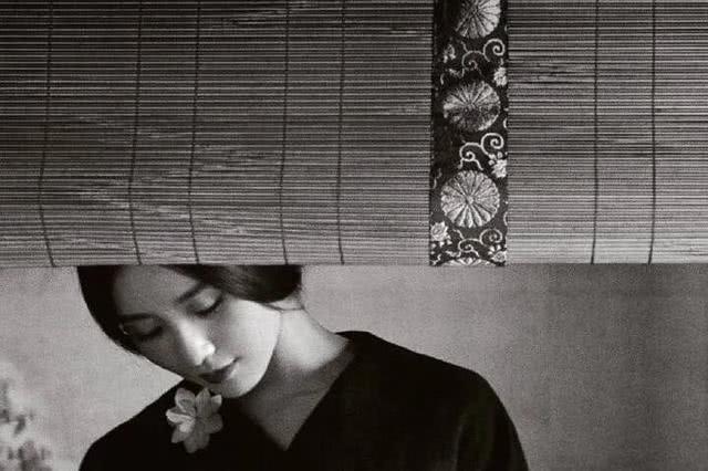 刘诗诗产后首现身,古风侧颜美极了,素颜女神不是吹的