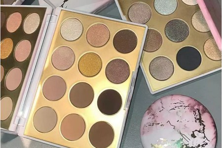 2019年彩妆新品，香奈儿、魅可眼影盘诱惑难挡