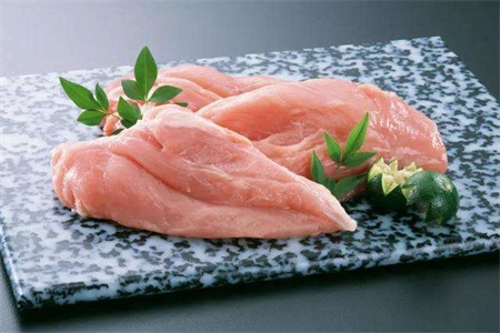 女性减肥要吃鸡胸肉，鸡胸肉番茄意面必须了解一下