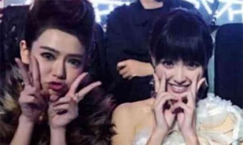 唐嫣和谁合影都没输过,唯独输给了图4,论化妆的重要性!