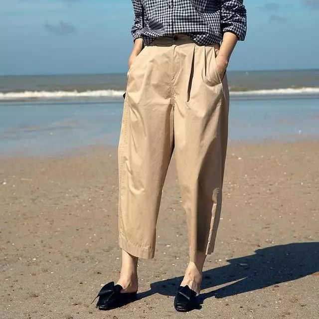 女生阔腿裤不要这样穿，特别第3个显得“肩宽体胖”