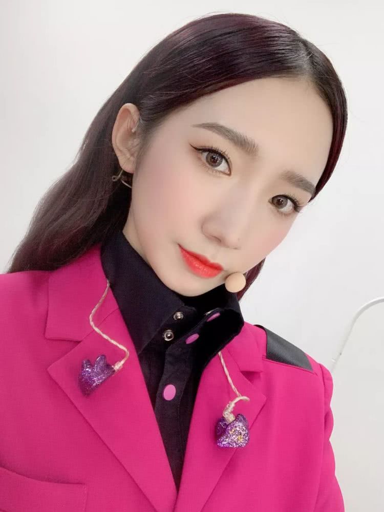 神反转,本以为张子枫是乖乖女,没想到还有另一副孔超A面孔