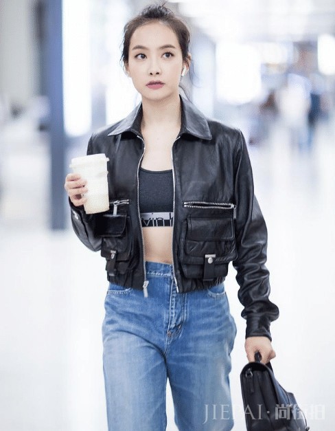 宋茜真敢穿！露脐装挤出白花花的肥肉，网友：注意形象！