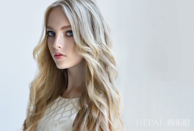 自己在家这样DIY卷发，掌握这些方法技巧就不用再去美发店了