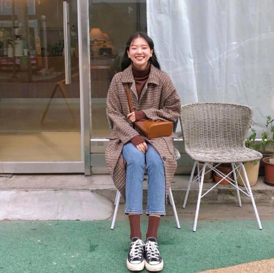 秋季时尚穿搭分享:小清新系搭配风格,简单又吸睛