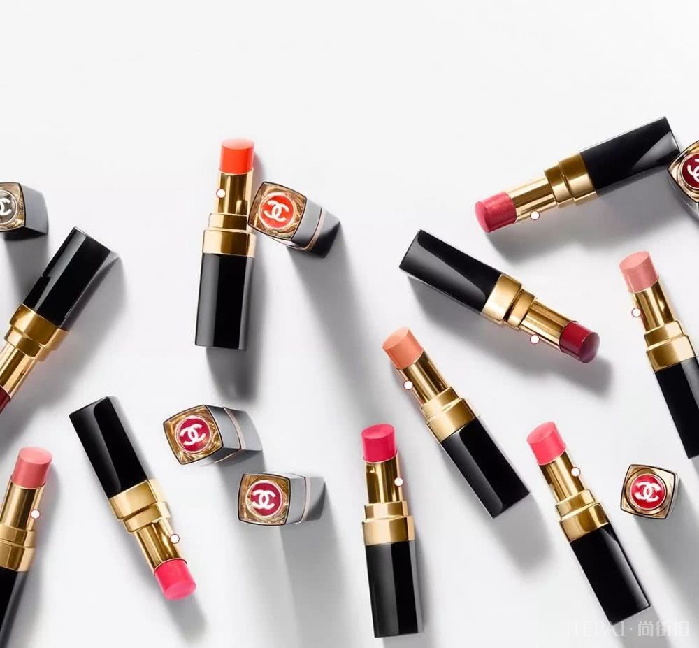豆沙色、梅子色都靠边,今年最火的口红色是它