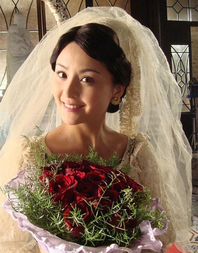 无心嫁入豪门，却被豪门丈夫狂追十年，如今令人羡慕