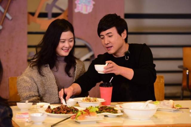 沈腾年轻时是校草,但他老婆年轻时才是真惊艳,网友:郎才女貌