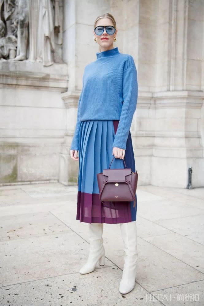 欧美美女街拍，想要周末穿好看绝对需要这件马卡龙毛衣