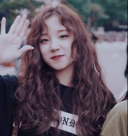 超乎想象的可爱:跟着泫雅学习秋冬潮流发型