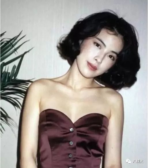 长相太高级,这才是张学友老婆真正的模样,和她合照的女星都输了